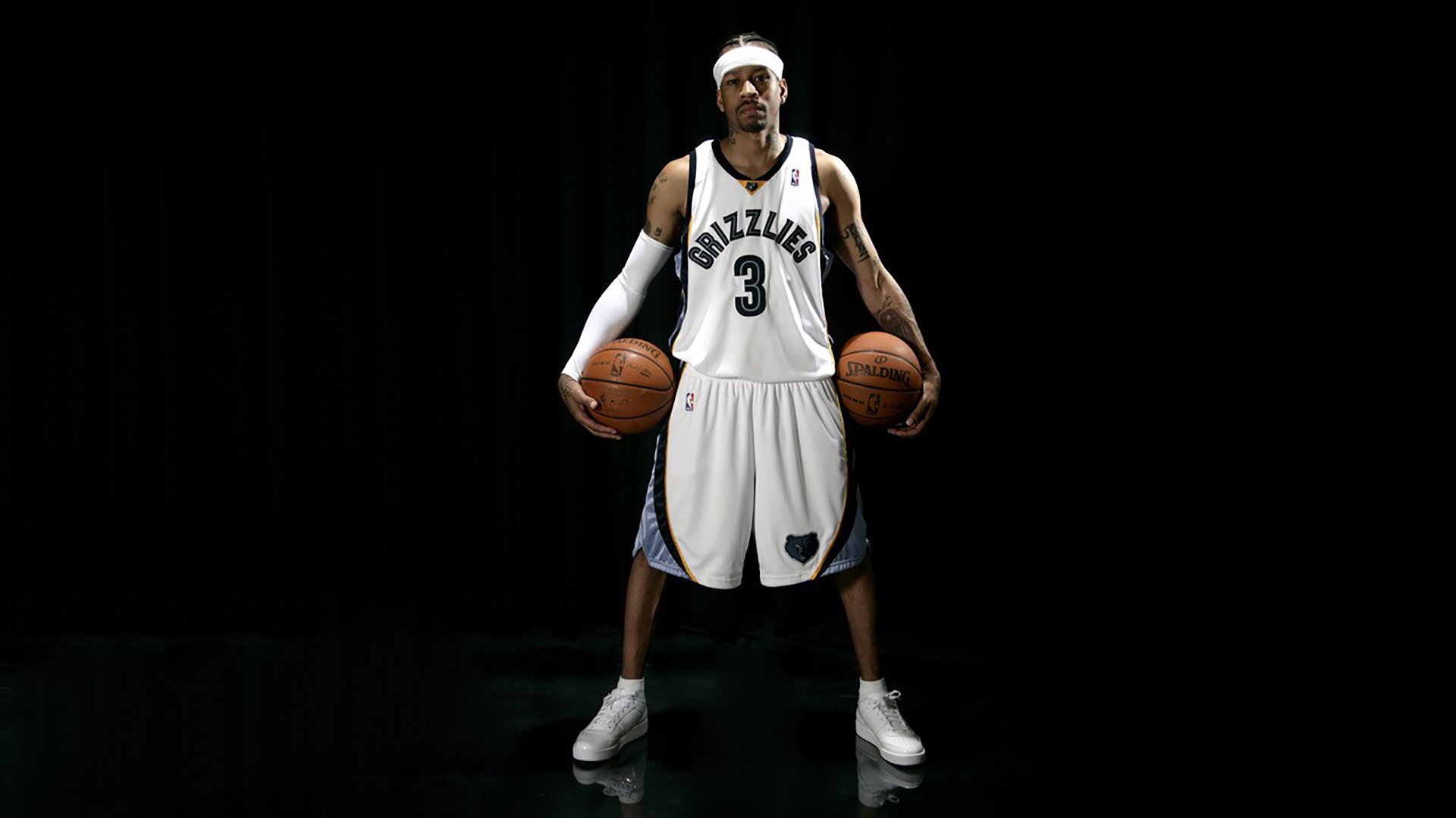 拼尽全力铸就篮球辉煌时刻，篮球赛拼搏精神